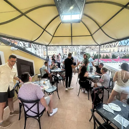 Sei Stelle Alojamento de Acomodação e Pequeno-almoço Sulmona